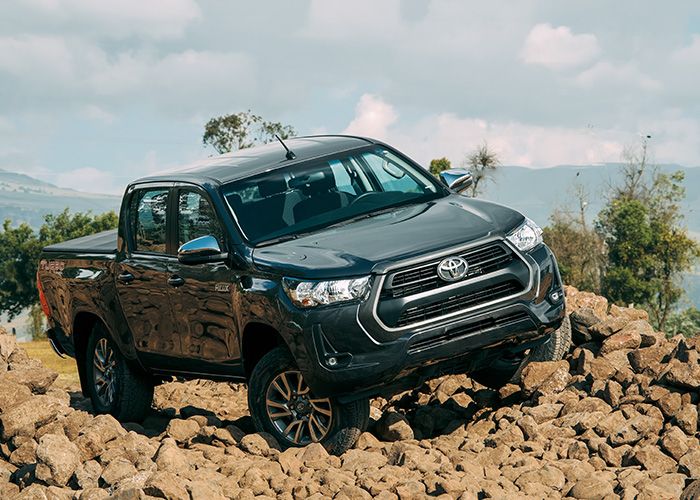 4x4-camioneta-hilux-toyota.jpg