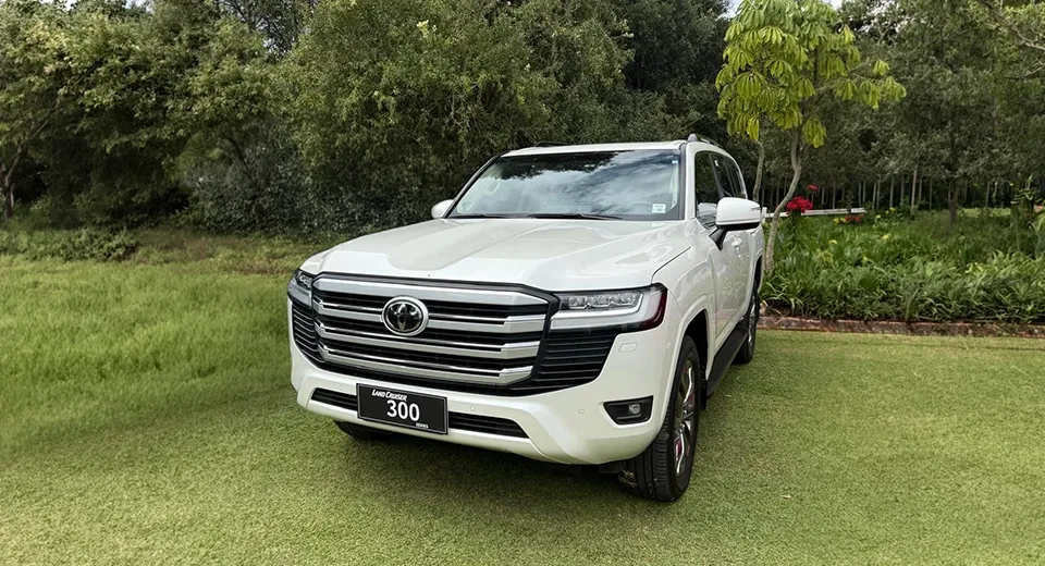 land-cruiser-300.webp