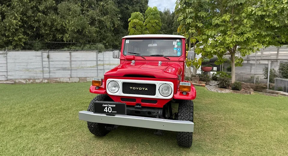 land-cruiser-40.webp