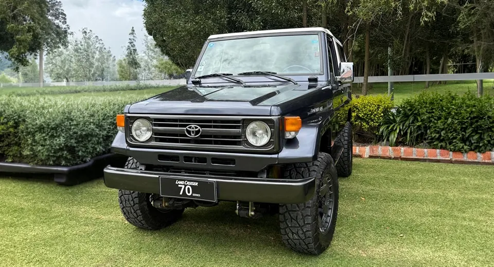 land-cruiser-70.webp